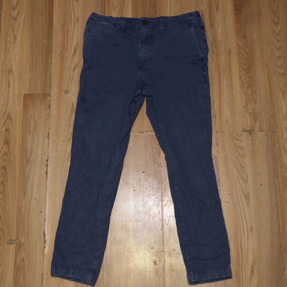 Male blue American Eagle khakis